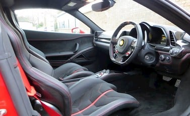 Ferrari 458 Italia 9