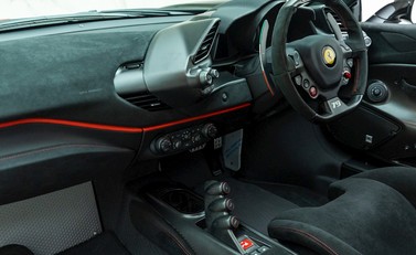 Ferrari 488 Pista Piloti 14