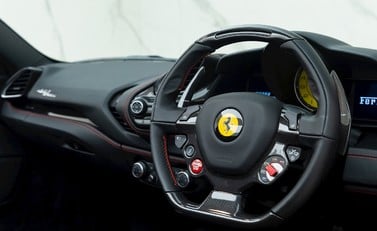 Ferrari 488 Spider 11