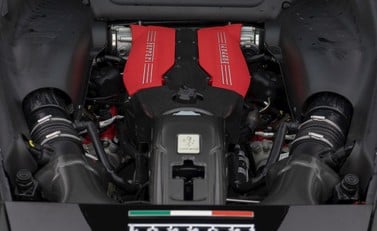 Ferrari 488 GTB 32