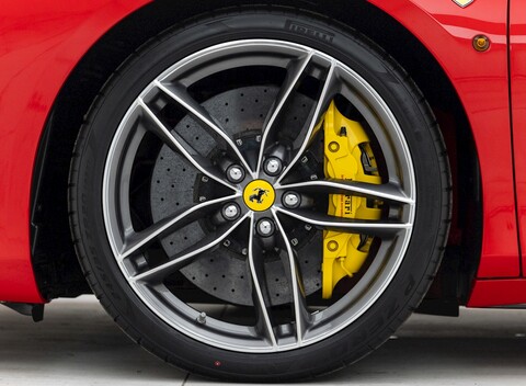 Ferrari 488 GTB 7
