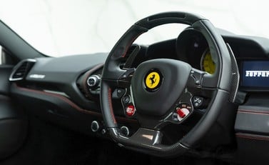 Ferrari 488 GTB 8