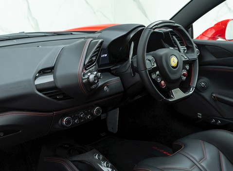 Ferrari 488 GTB 13