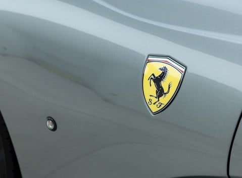 Ferrari 812 Superfast 25