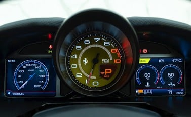 Ferrari 812 Superfast 15