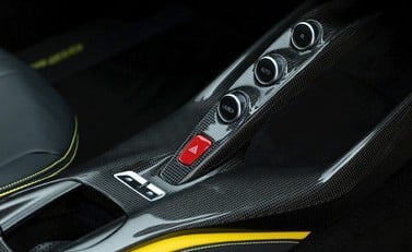 Ferrari 812 Superfast 17
