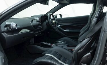 Ferrari F8 Tributo 13