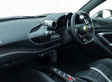 Ferrari F8 Tributo 14