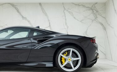 Ferrari F8 Tributo 23