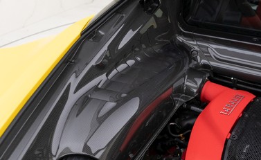 Ferrari F8 Tributo 32