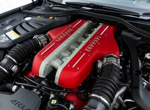 Ferrari GTC4 Lusso V12 33