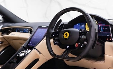 Ferrari Roma 9