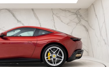 Ferrari Roma 24