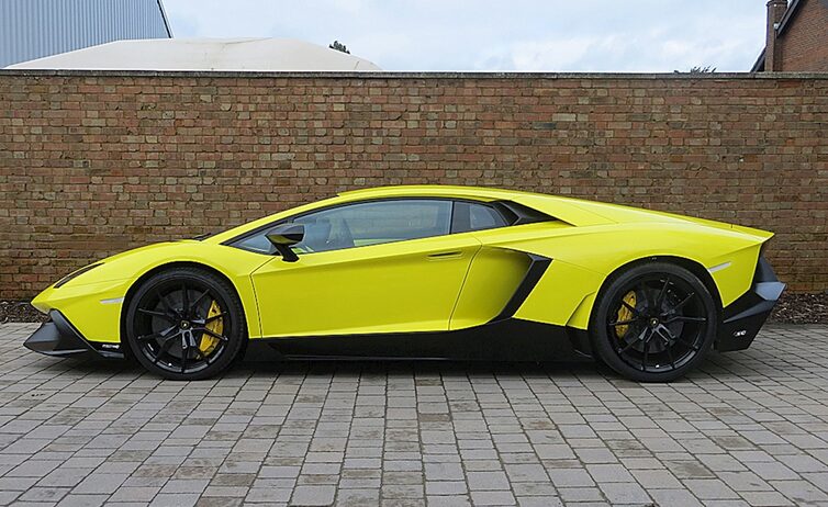 Used Lamborghini Aventador LP720-4 50th Anniversary for sale | Giallo ...