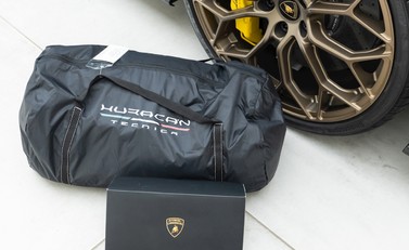 Lamborghini Huracan LP640-2 Tecnica 27