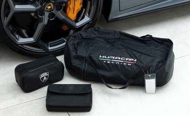 Lamborghini Huracan LP640-2 Tecnica 28