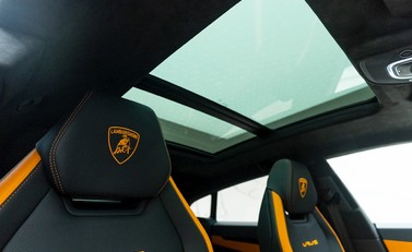 Lamborghini Urus S 11