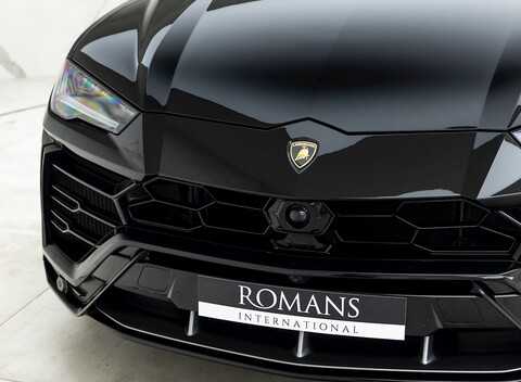 Lamborghini Urus 24