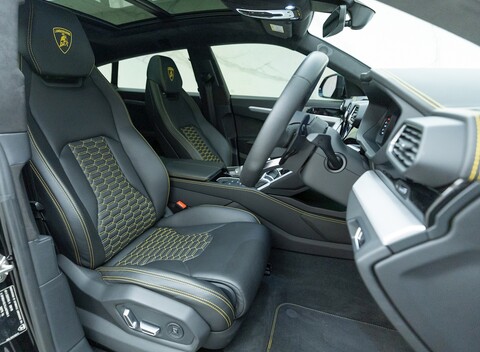 Lamborghini Urus 9