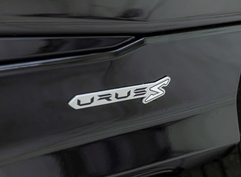 Lamborghini Urus S 33