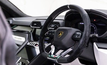 Lamborghini Urus 9