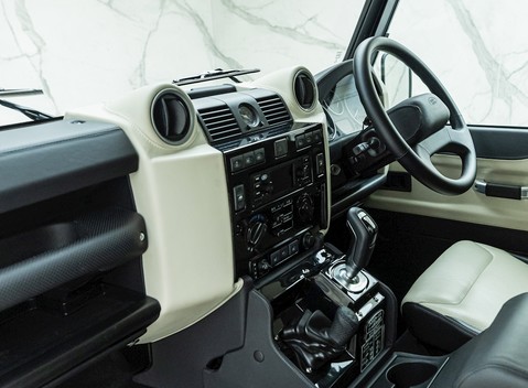 Land Rover Defender 110 Works V8 70th Edition 16