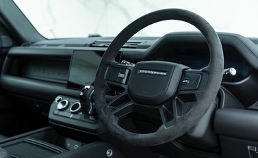 Land Rover Defender 90 V8 Carpathian Edition URBAN 9