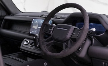 Land Rover Defender 90 V8 Carpathian Edition 9