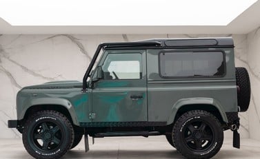 Land Rover Defender 90 XS Twisted T60 2