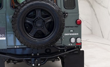 Land Rover Defender 90 XS Twisted T60 21