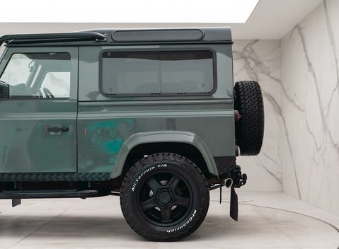 Land Rover Defender 90 XS Twisted T60 29