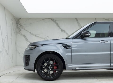 Land Rover Range Rover Sport 5.0 SVR 24