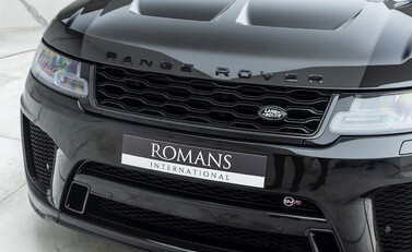 Land Rover Range Rover Sport 5.0 SVR Carbon Edition 26