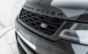 Land Rover Range Rover Sport 5.0 SVR Carbon Edition 28