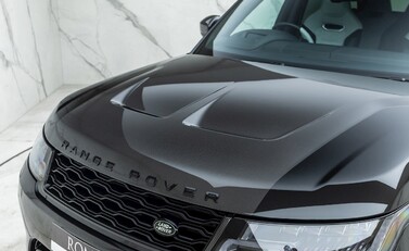 Land Rover Range Rover Sport 5.0 SVR Carbon Edition 29