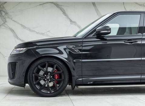 Land Rover Range Rover Sport 5.0 SVR Carbon Edition 36