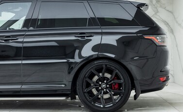 Land Rover Range Rover Sport 5.0 SVR Carbon Edition 37