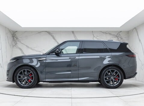 Land Rover Range Rover Sport P440e Dynamic SE 2