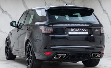 Land Rover Range Rover Sport 5.0 SVR Carbon Edition 3