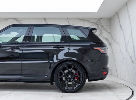 Land Rover Range Rover Sport 5.0 SVR Carbon Edition 29