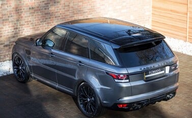 Land Rover Range Rover Sport 5.0 SVR 8