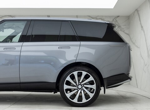 Land Rover Range Rover P400 HSE 26