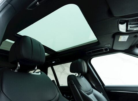 Land Rover Range Rover P530 Autobiography 11