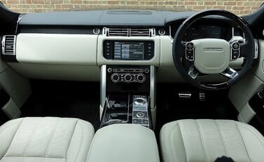 Land Rover Range Rover 4.4 SDV8 Vogue 19