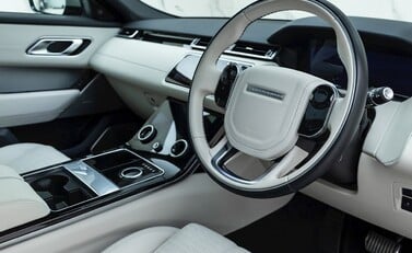 Land Rover Range Rover Velar R-Dynamic D240 HSE 9