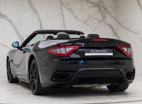 Maserati Grancabrio Sport 4