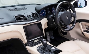 Maserati Grancabrio Sport 17