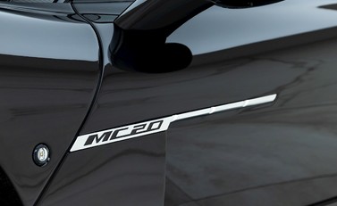 Maserati MC20 25