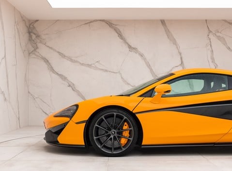 McLaren 570S 22