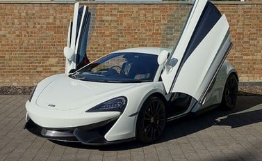 McLaren 570S 4